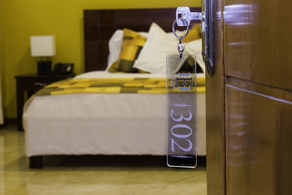 Hotel Europa Икитос Экстерьер фото