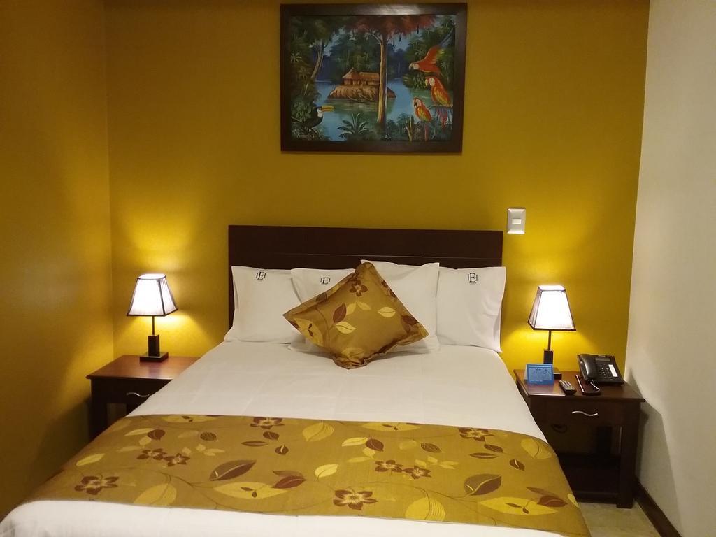 Hotel Europa Икитос Экстерьер фото