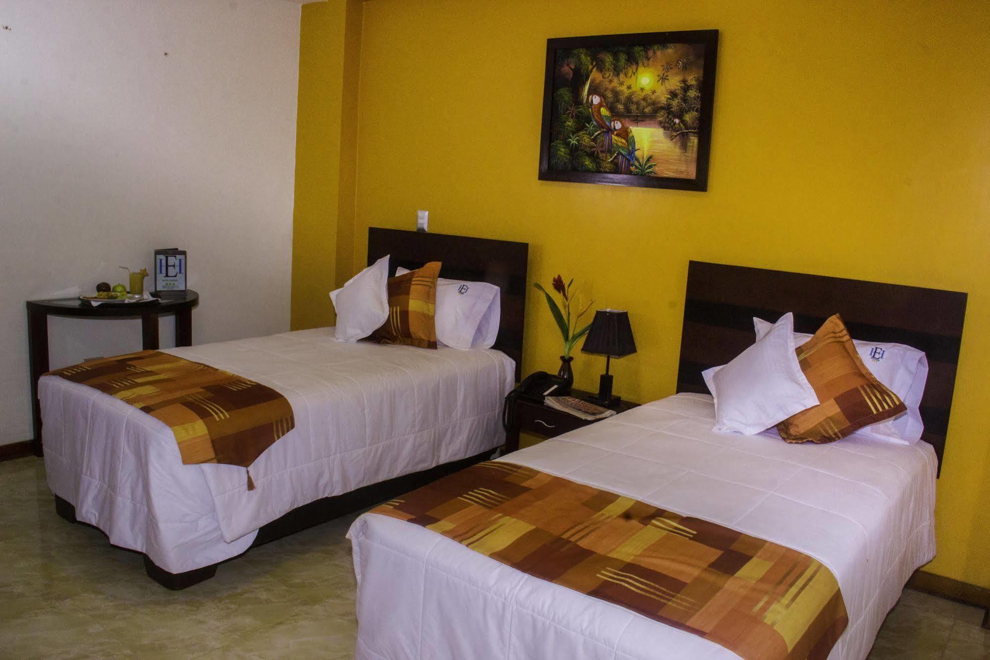 Hotel Europa Икитос Экстерьер фото
