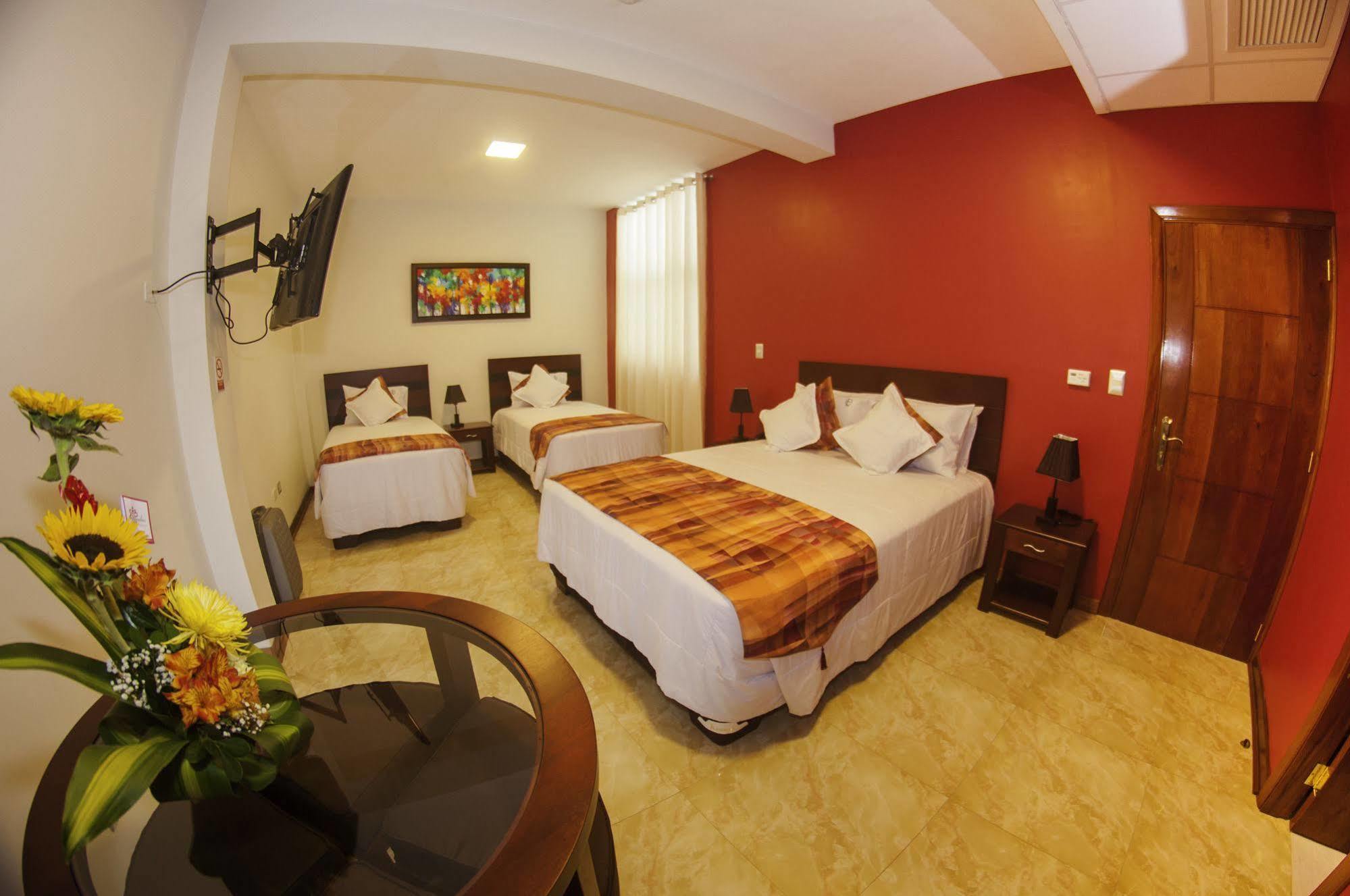 Hotel Europa Икитос Экстерьер фото