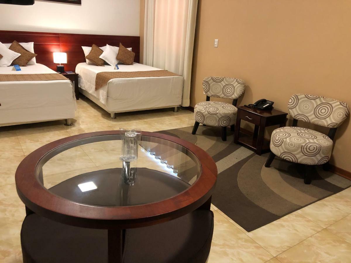 Hotel Europa Икитос Экстерьер фото