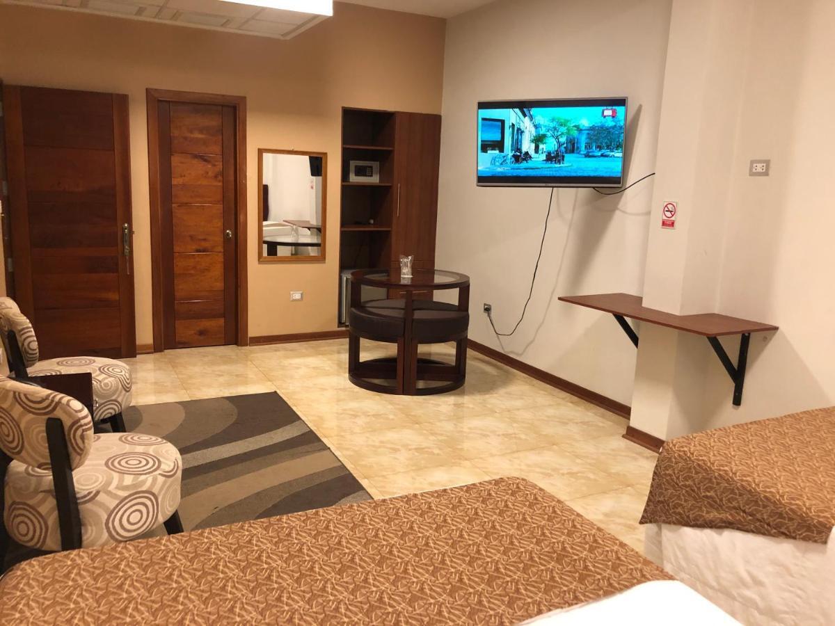 Hotel Europa Икитос Экстерьер фото